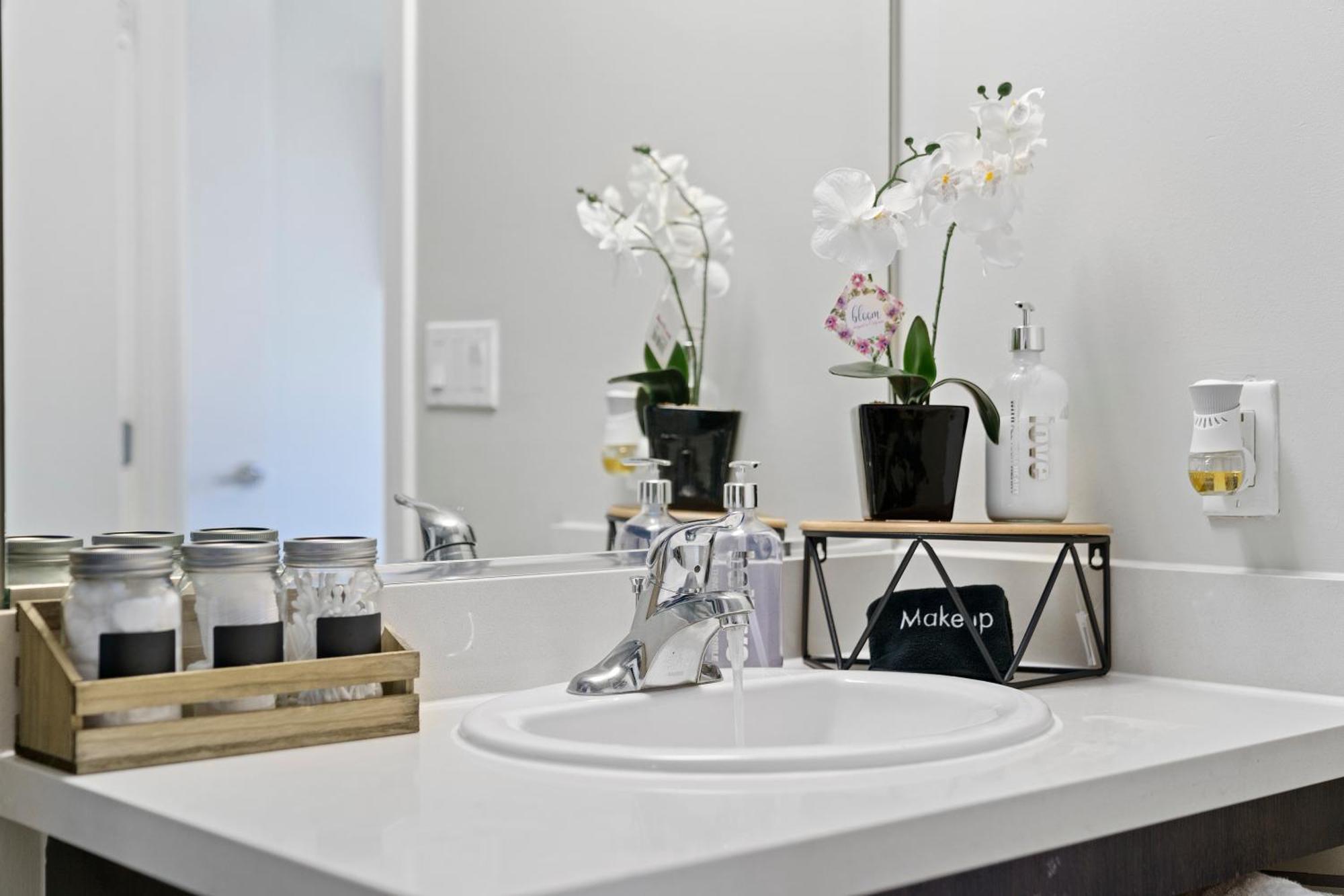 Dtla Escape Skyline Views With Luxury Amenities Apartment Los Angeles Exterior photo